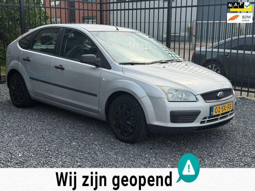 Ford Focus 1.4-16V Ambiente AIRCO!5DEURS!NWE APK!KOOPJE!, Gebruikt, 4 cilinders, 620 kg, 49 €/maand