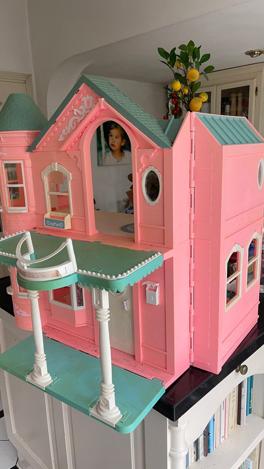 Groot Victoriaans Barbiedroomhuis mansion 1995 inklapbaar, Ophalen of Verzenden, Gebruikt, Poppenhuis