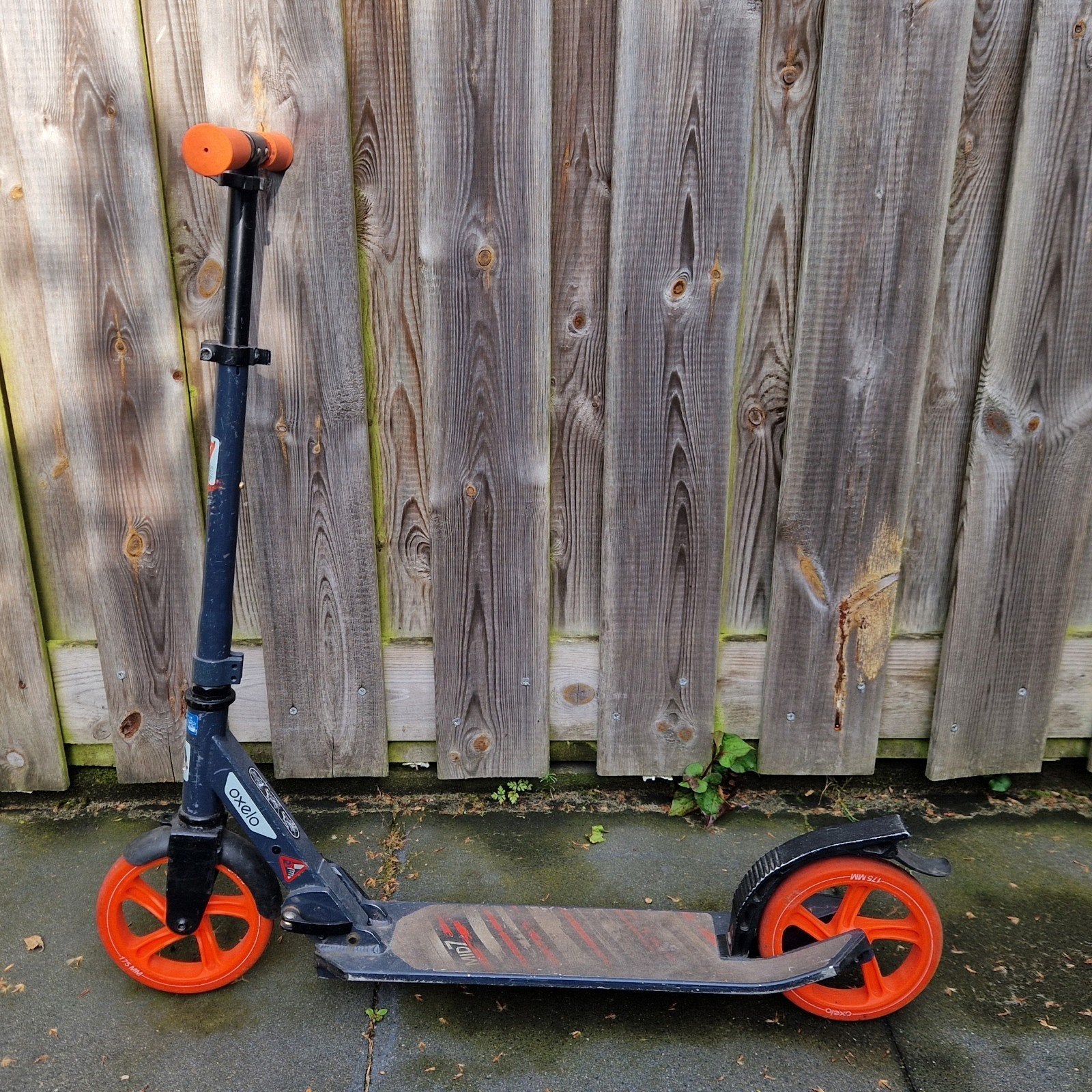 Oxelo Mid7 step - Donkerblauw met oranje, Fietsen en Brommers, Steps, Ophalen, Gebruikt, Gewone step, Oxelo (Decathlon)