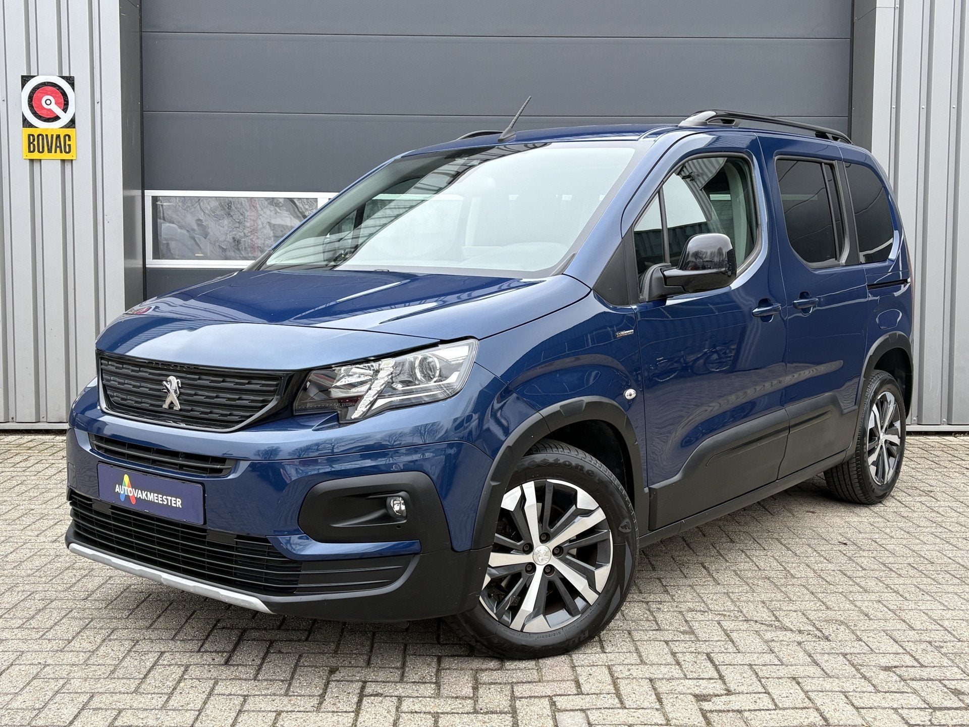 Peugeot Rifter 1.2 Puretech GT-Line Automaat | Navi | Carpla, 12 maanden, Gebruikt, Zwart, 1199 cc