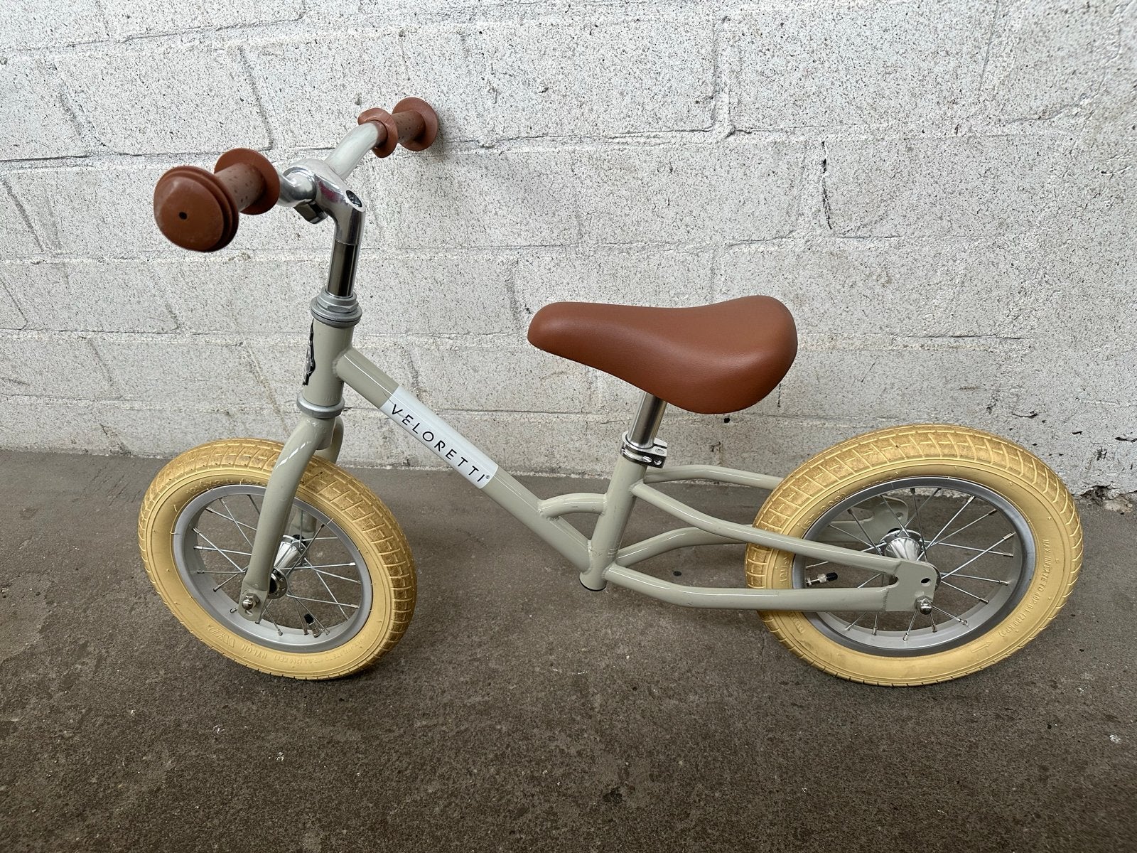 Veloretti Loopfiets - Perfect voor de eerste fietservaring, Fietsen en Brommers, Ophalen, Zo goed als nieuw, Minder dan 16 inch