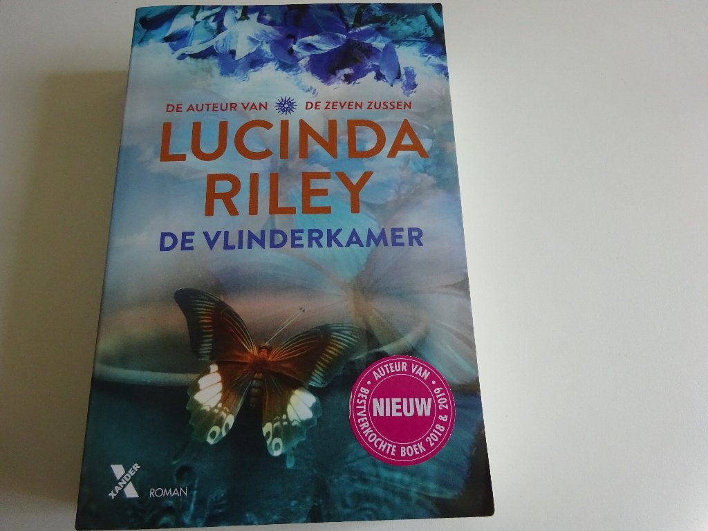 LUCINDA RILEY - DE VLINDERKAMER - Z.G.A.N., Boeken, Romans, Zo goed als nieuw, Ophalen of Verzenden