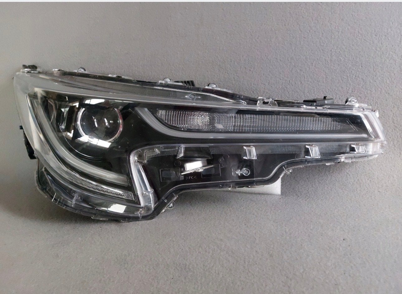 TOYOTA COROLLA Suzuki Swace E21 Koplamp FULL LED 2018- 81110