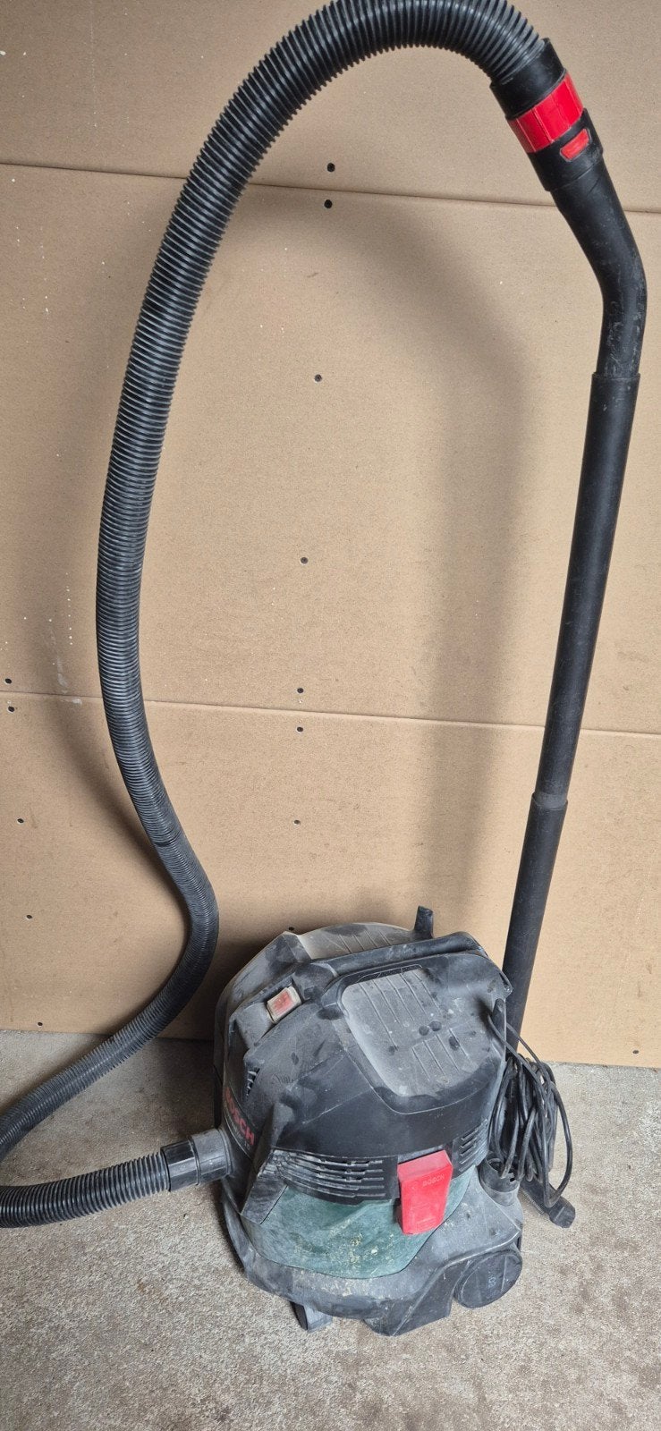 Bosch universalvac 15 bouwstofzuiger, Ophalen, Gebruikt