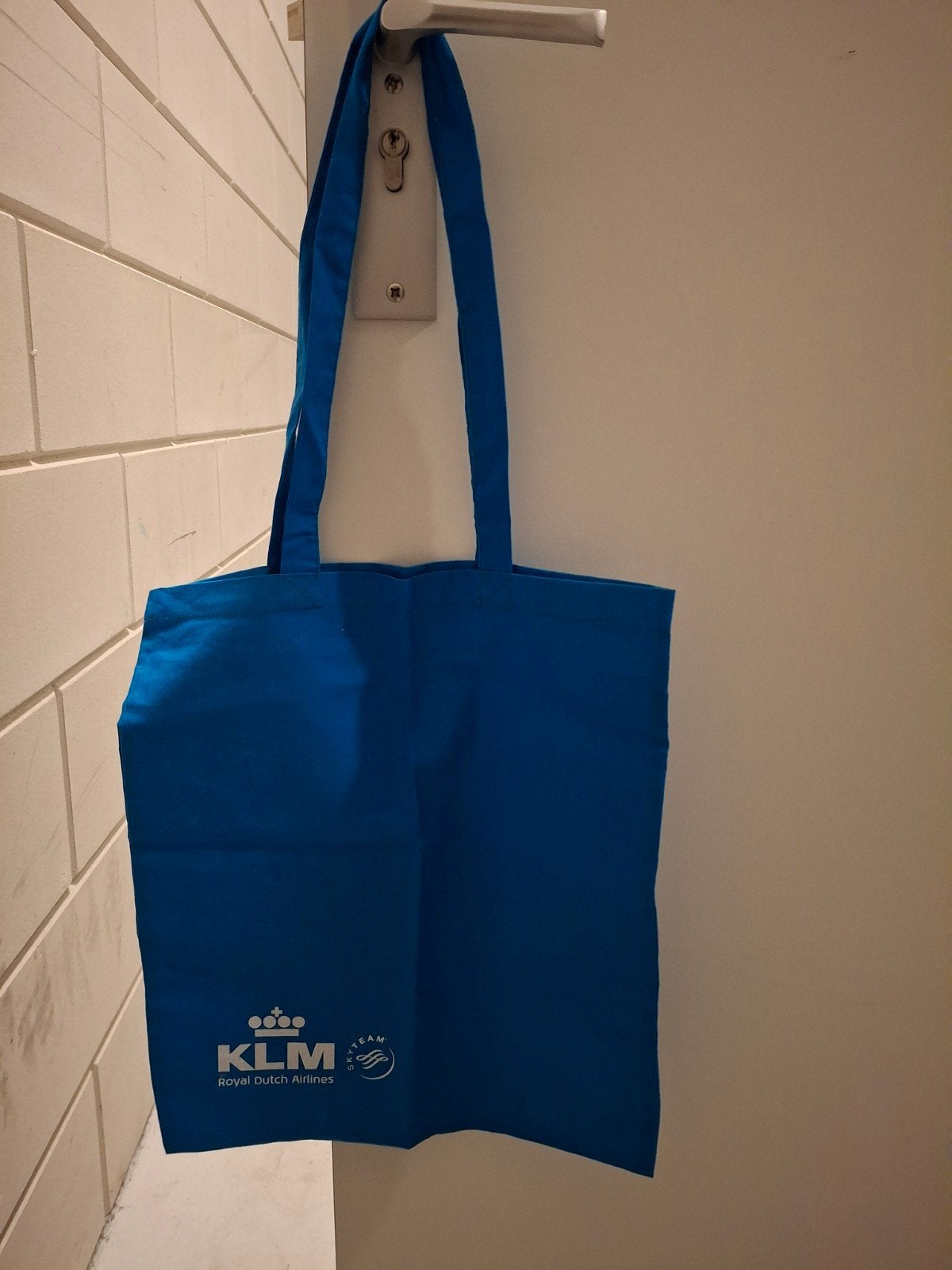 KLM tas, Sieraden, Tassen en Uiterlijk, Ophalen of Verzenden, Zo goed als nieuw, Blauw