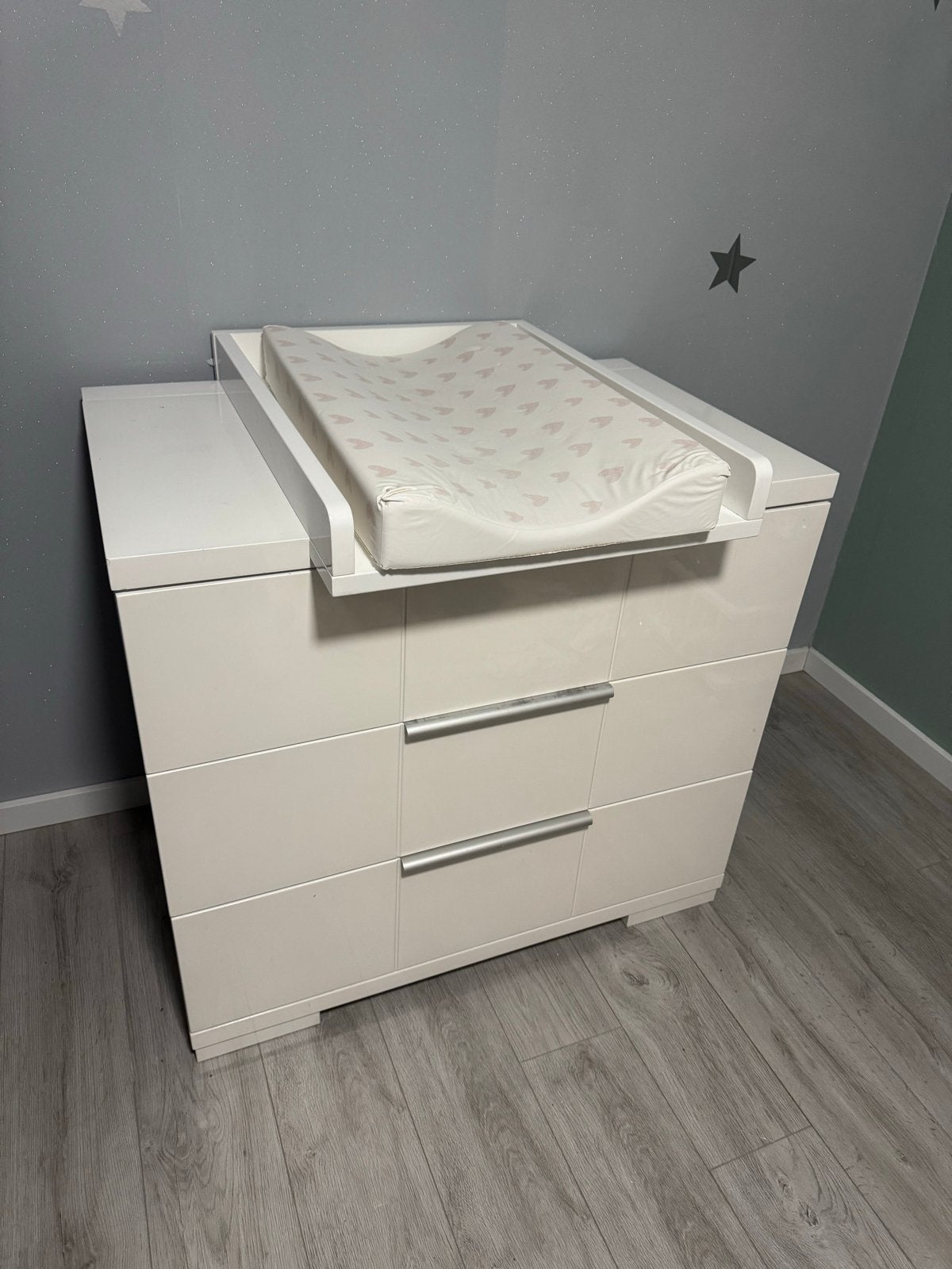 Interbaby Commode en Kledingkast - Wit voor babykamer, Ophalen, 50 tot 70 cm, 105 cm of meer, Opstaande rand
