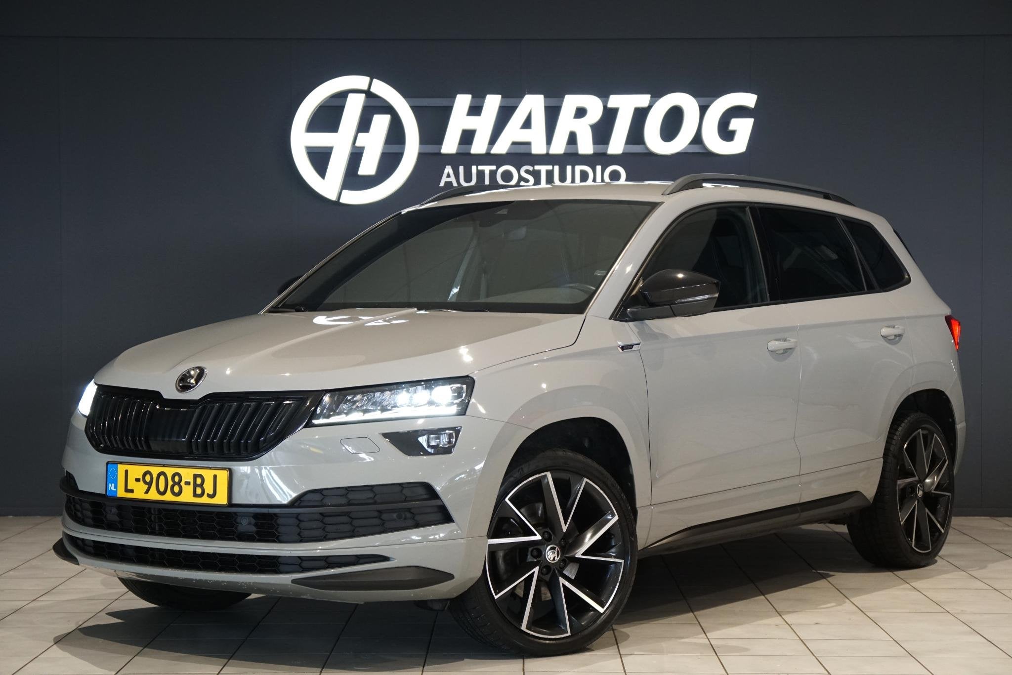 Skoda Karoq 1.5 TSI ACT Sportline Business *EERSTE EIGENAAR*, Stof, 4 cilinders, 150 pk, Bedrijf