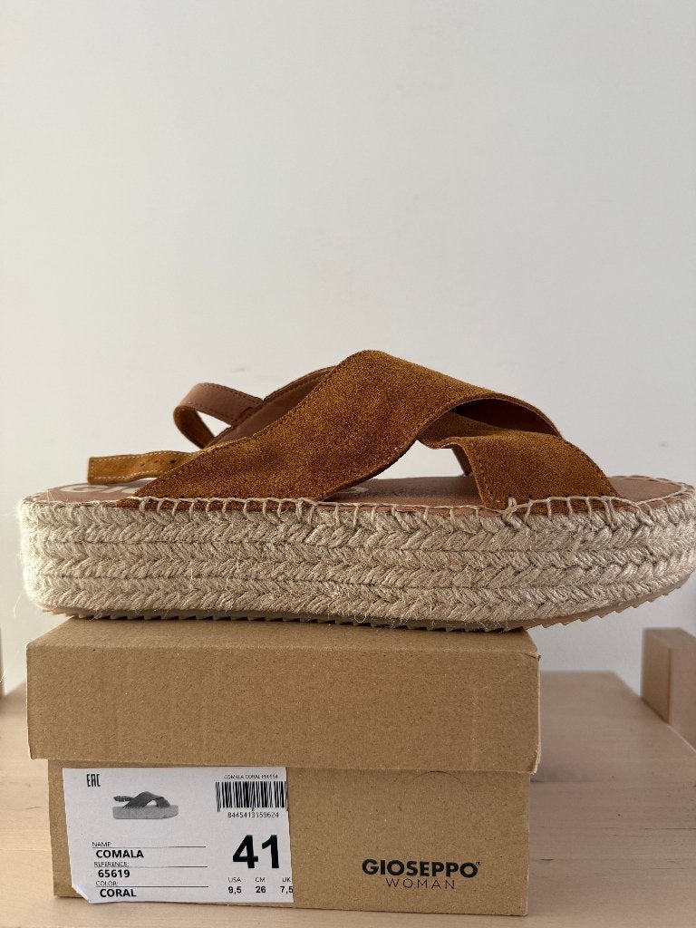 Nieuwe sandalen plateau maat 41, Gioseppo, Geel, Nieuw, Sandalen of Muiltjes