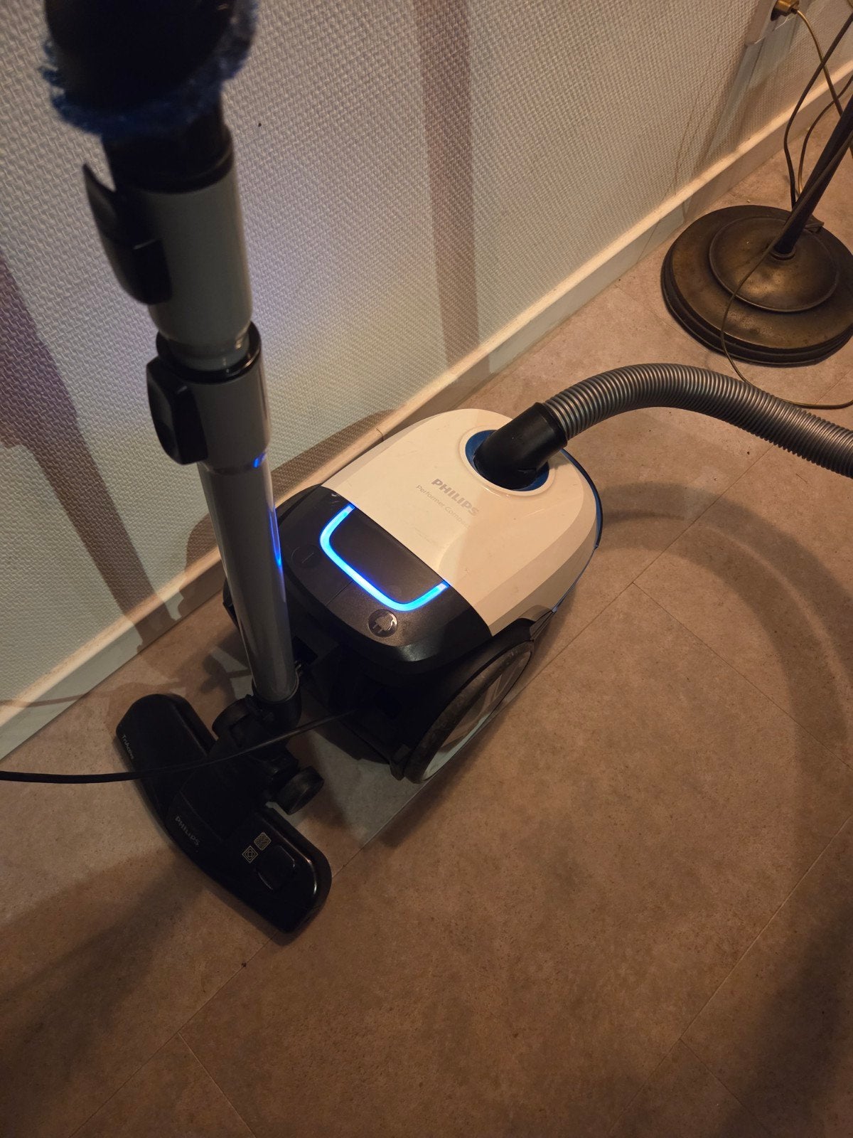 Philips Performer Compact Stofzuiger - Goede Staat, Gebruikt, Philips, Geschikt voor harde vloeren, Sledestofzuiger