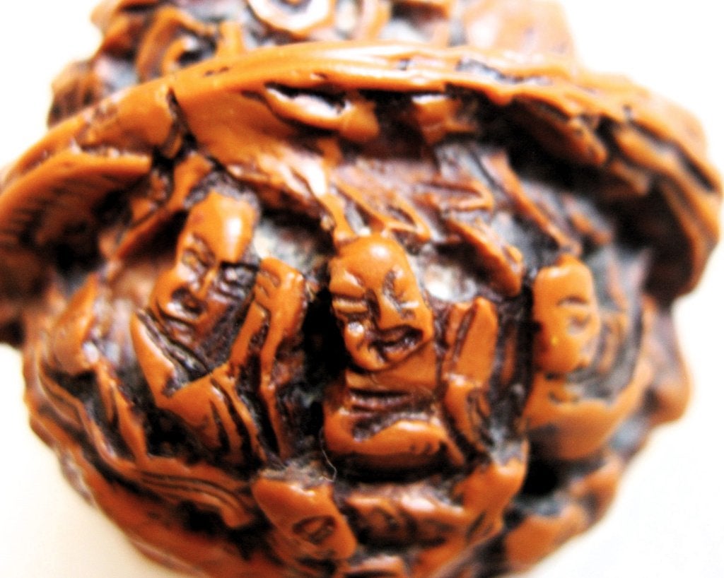 Antieke Chinese Hediao Walnoot, Luohans met Tijger en Draak, Hout, Ophalen of Verzenden, Houtsnijwerk, Bruin