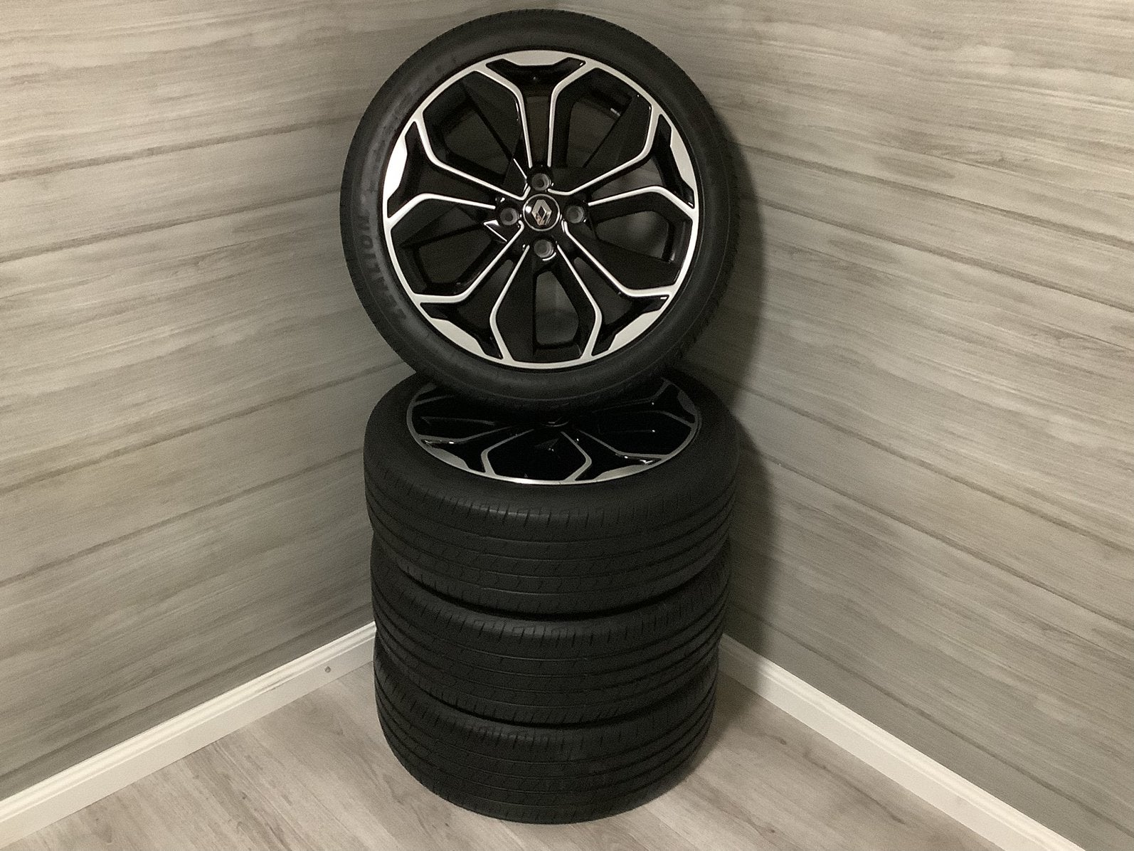 Renault CLIO origineel velgen zomerbanden 17 inch, Banden en Velgen, Nieuw, 17 inch, Personenwagen