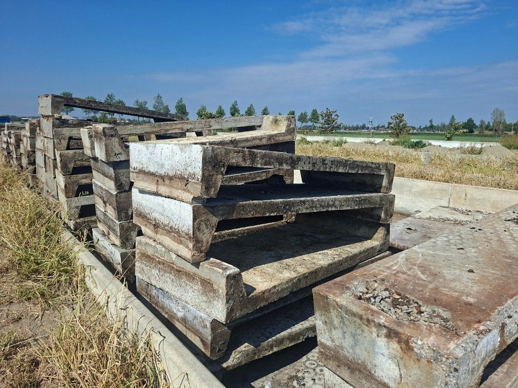 rundveeroosters,boxdekken,prefab muren, Ophalen, Veehouderij, Stalinrichting