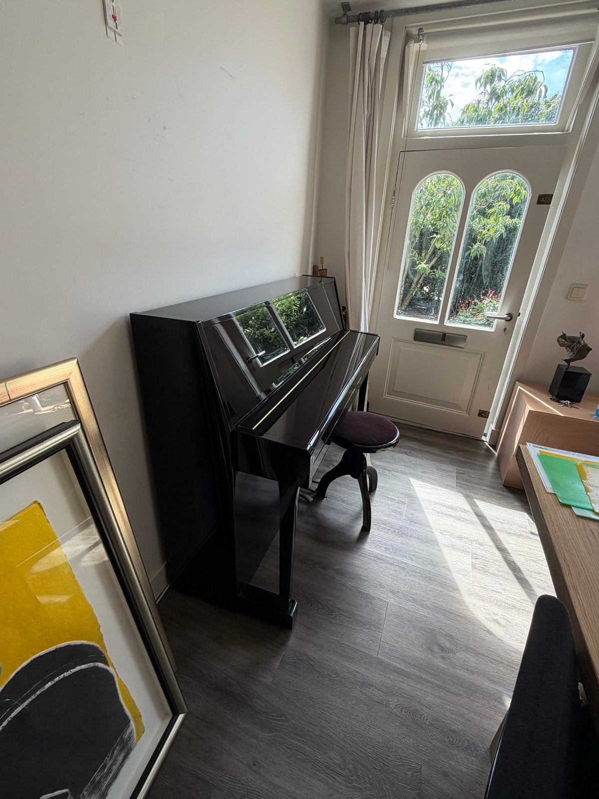 Foto 3 van Yamaha M108T Piano - Weinig Bespeeld, incl. Kruk