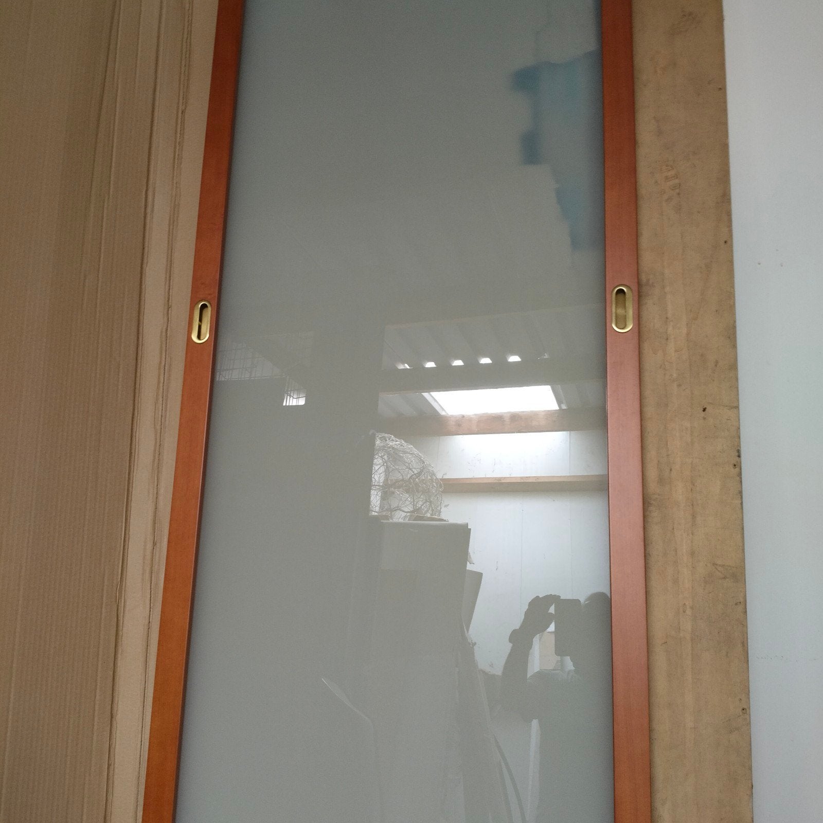 Noten houten schuifdeur met mat glas, Doe-het-zelf en Verbouw, Ophalen, Binnendeur, Glas, Schuifdeur