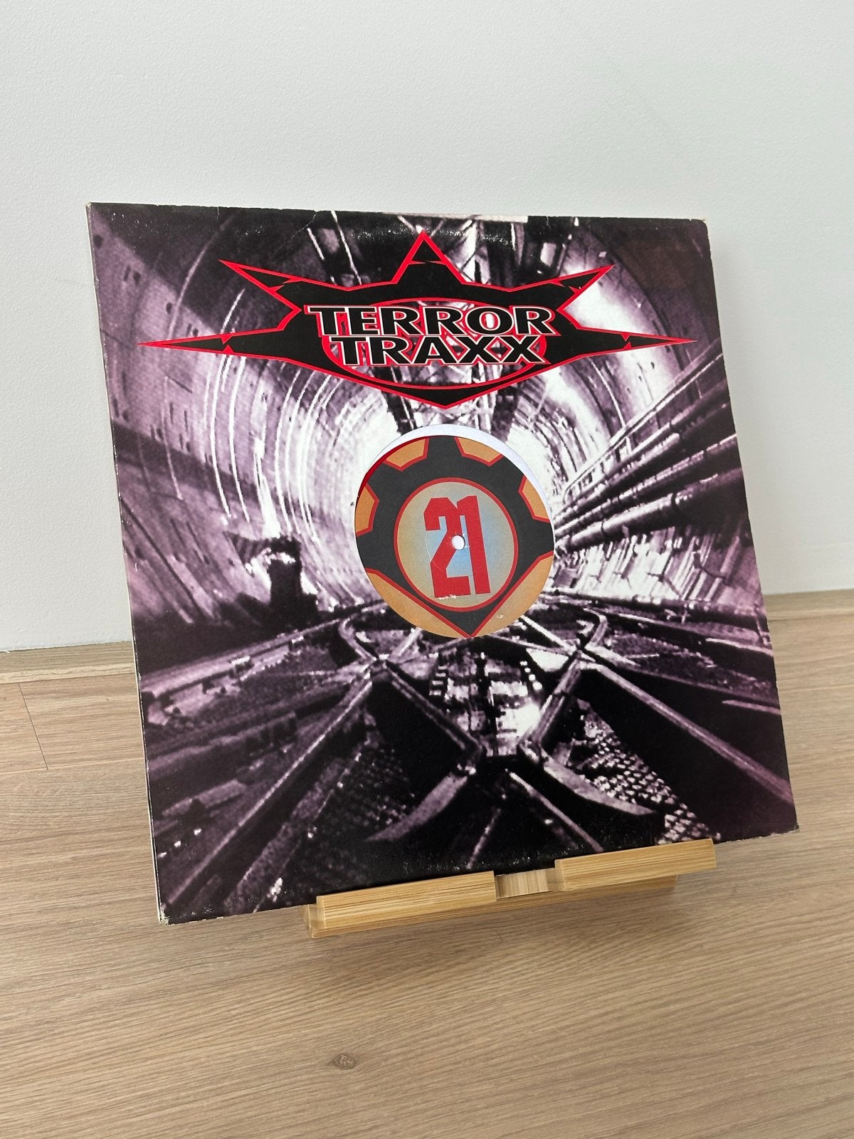 Terror Traxx 21 - DJ Bass-D & DJ King Matthew (Rood Vinyl), Hardcore, Colored vinyl, Ophalen of Verzenden, Zo goed als nieuw