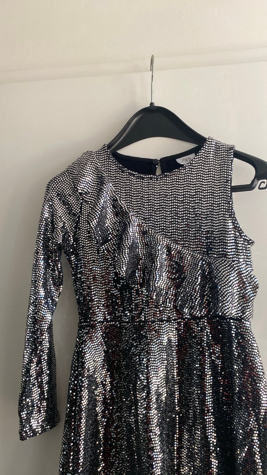 Zara Meisjes Jurk Zilveren Pailletten Maat 134, Ophalen, Zo goed als nieuw, Meisje, Jurk of Rok