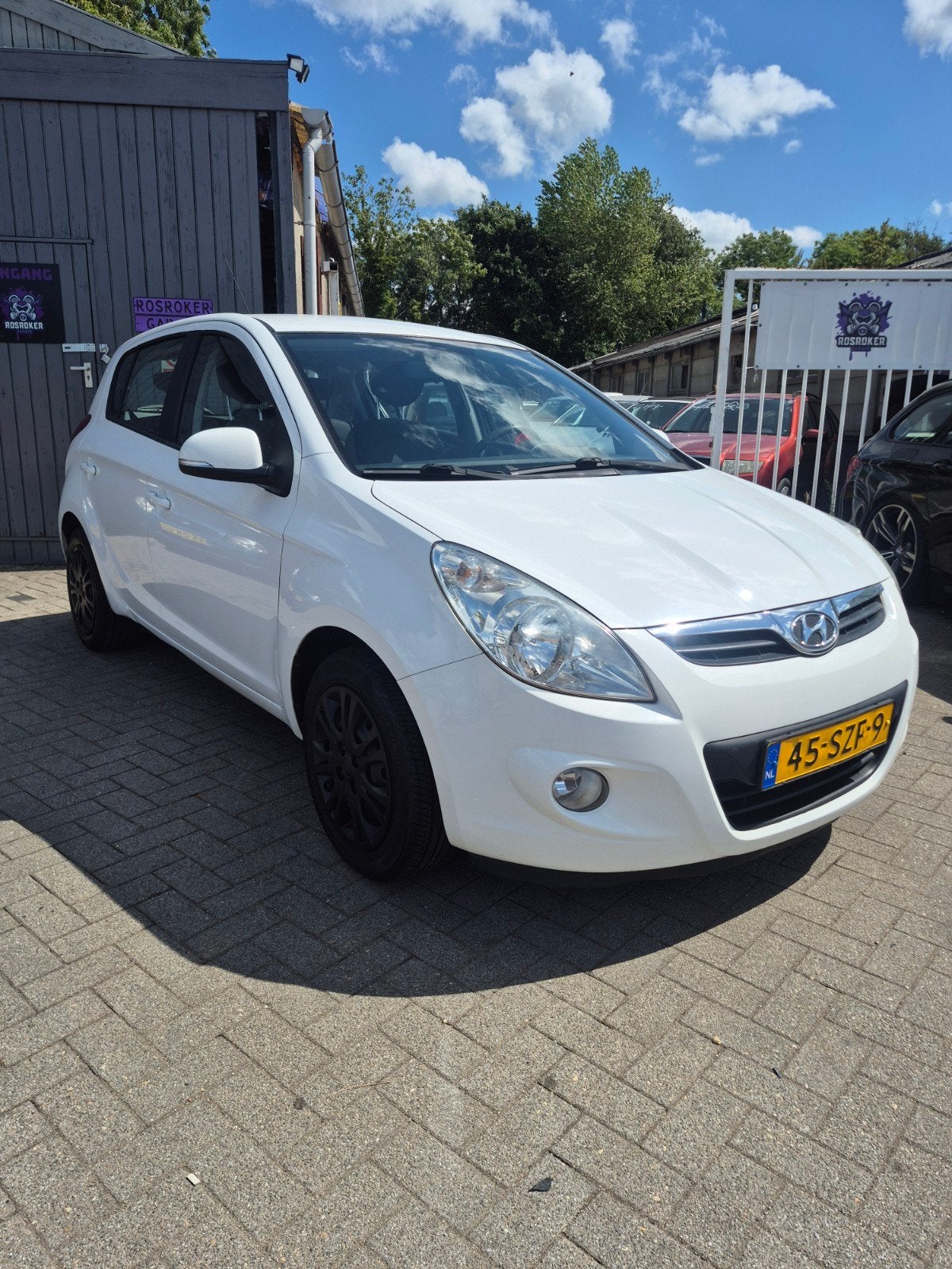 Hyundai i20 1.2 5-DRS 2012 Wit, Auto's, Hyundai, 450 kg, 31 €/maand, 4 cilinders, Wit