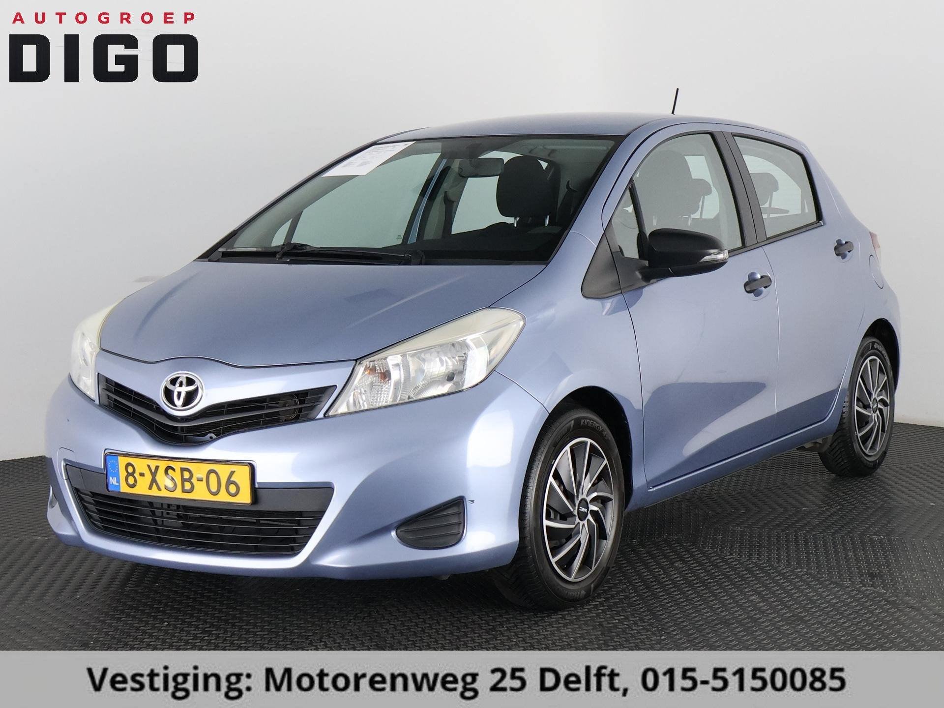 Toyota Yaris 1.3 VVT-i COMFORT-PACK NIEUW MODEL 2e EIG. AIRC, Auto's, Voorwielaandrijving, Stof, Zwart, 4 cilinders