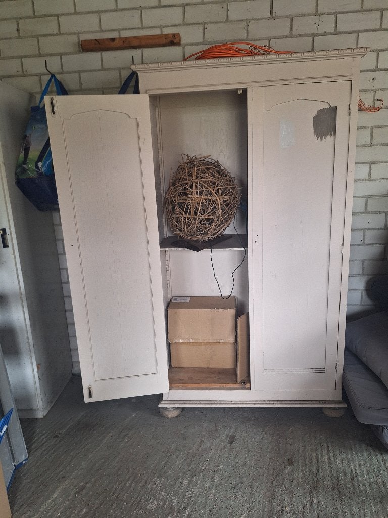 Kast opknapper..wel goed verder, Ophalen
