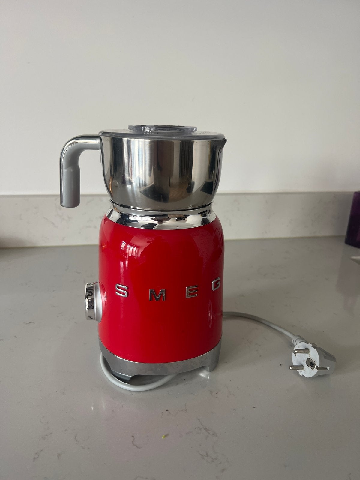 Smeg Melkopschuimer Rood - Zo goed als nieuw, Overige modellen, Verzenden, Overige typen, Zo goed als nieuw