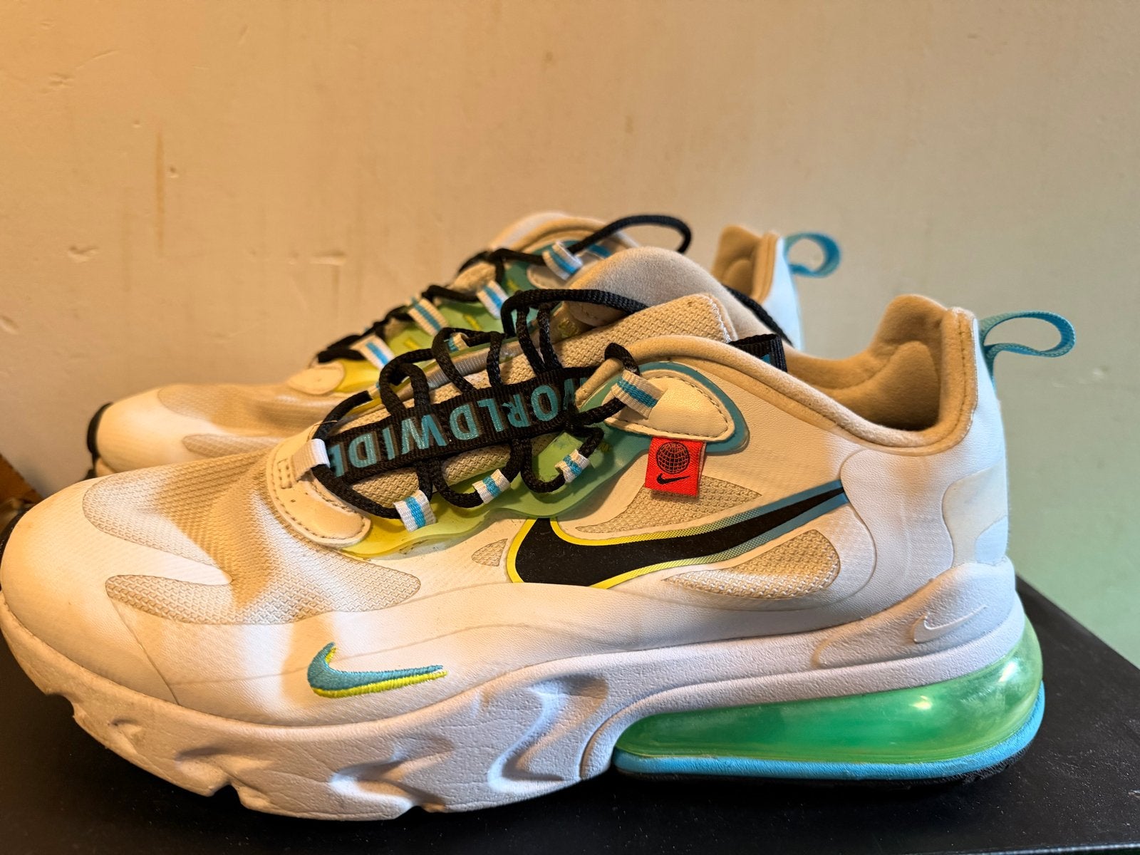 Nike Air Max 270 React Worldwide Sneakers, Verzenden, Gedragen, Wit, Sneakers of Gympen