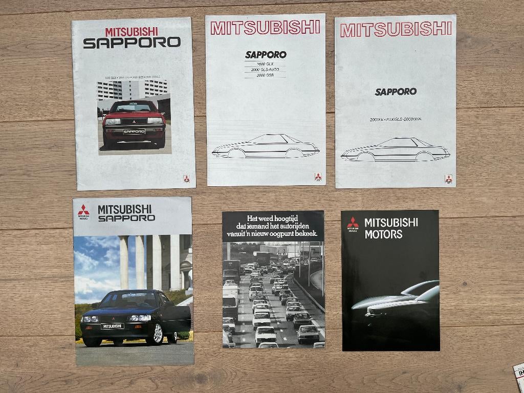 MITSUBISHI SAPPORO FOLDERS, Verzenden, Gelezen, Mitsubishi