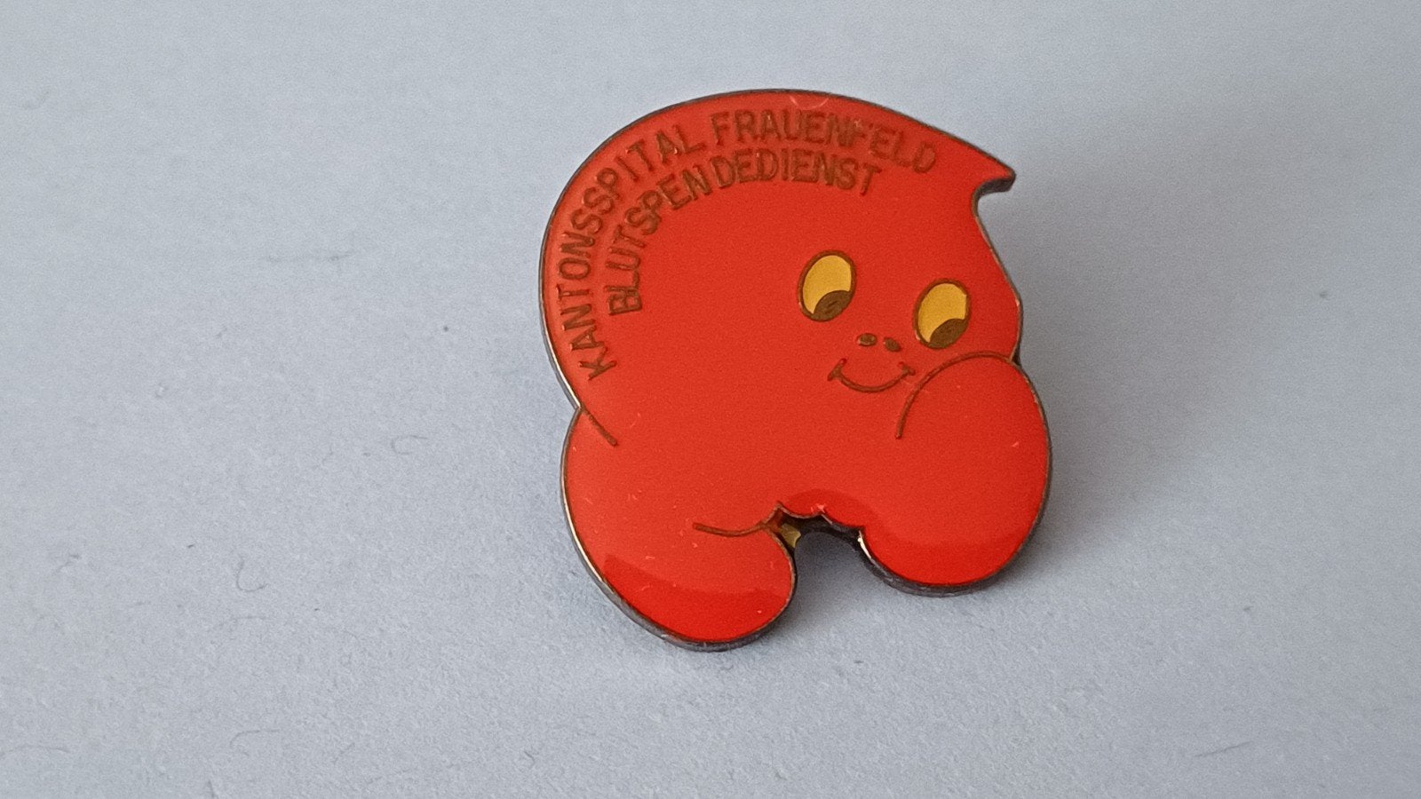 Kantonspital Frauenfeld,  Zwitserland, Blutspendedienst, Verzamelen, Ophalen of Verzenden, Nieuw, Overige onderwerpen, Button