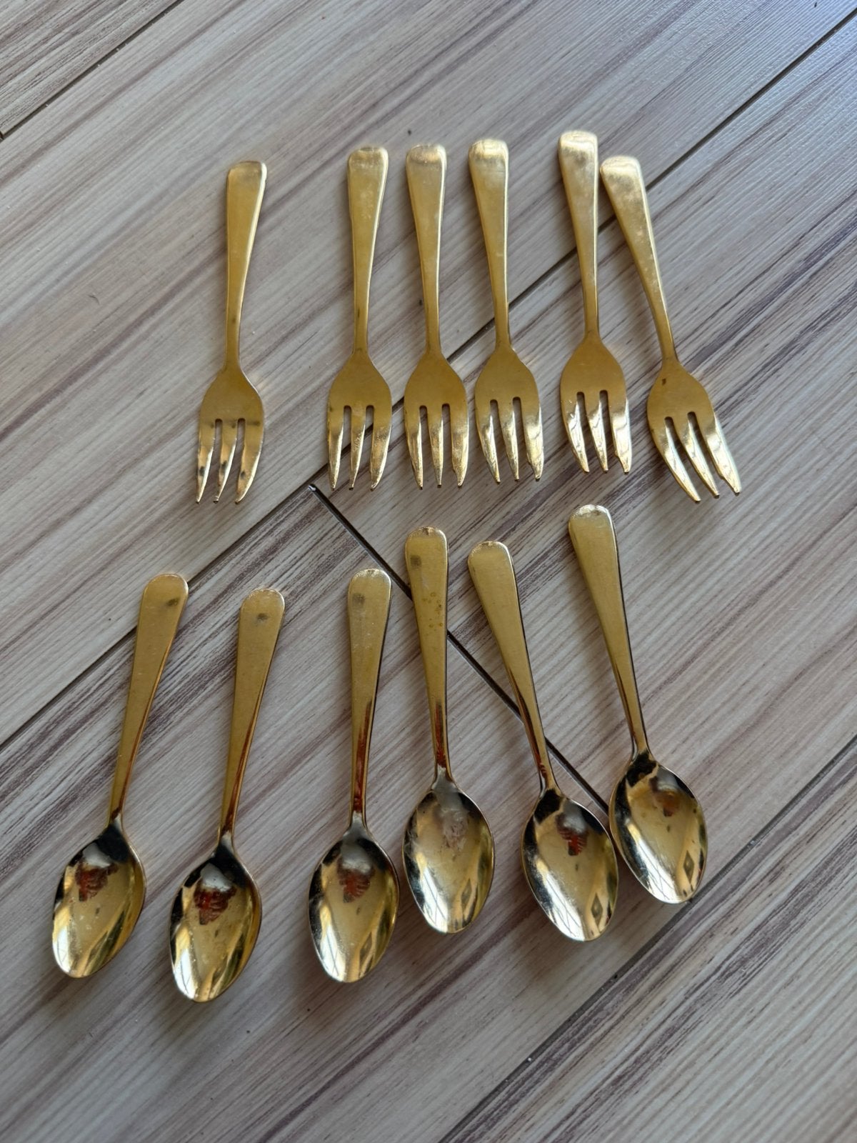 12 Goudkleurige Gold Plated Gebaksset Vorkjes & Lepeltje, Ophalen