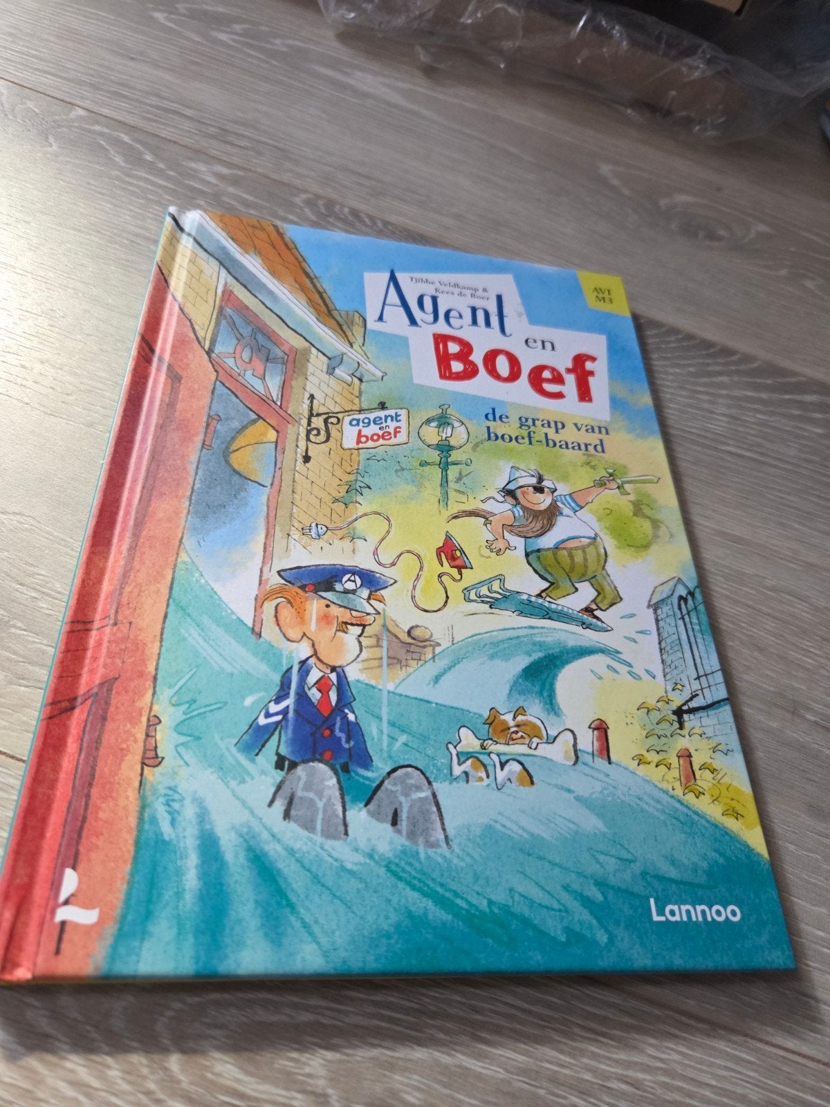 Agent en Boef - De grap van Boef-baard, Ophalen of Verzenden, Zo goed als nieuw, Fictie algemeen