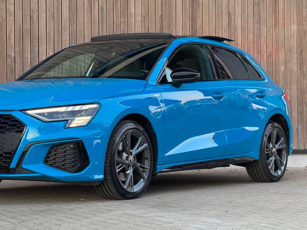 Audi A3 Sportback 40 TFSI e S-Line / Panoramadak / RS-zetels, 8 kWh, Gebruikt, 4 cilinders, 1535 kg