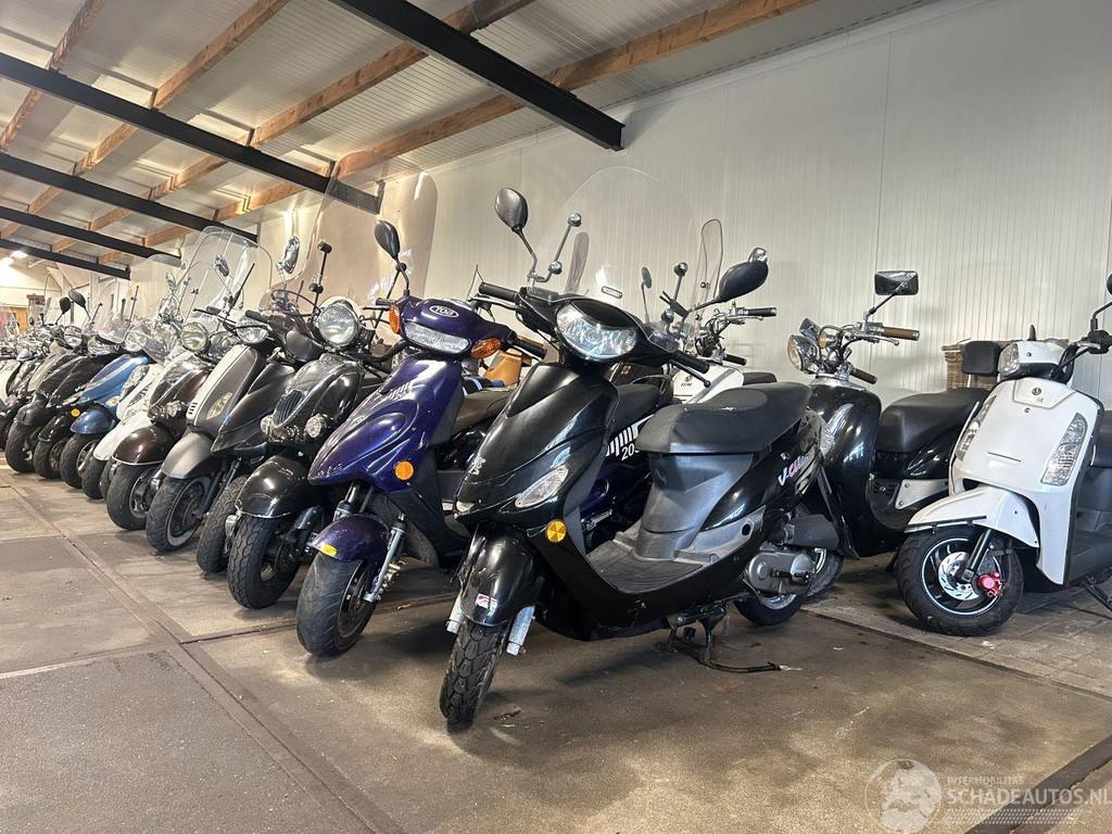 Onbekend Partij 53 scooters (bj 2026), Overige merken