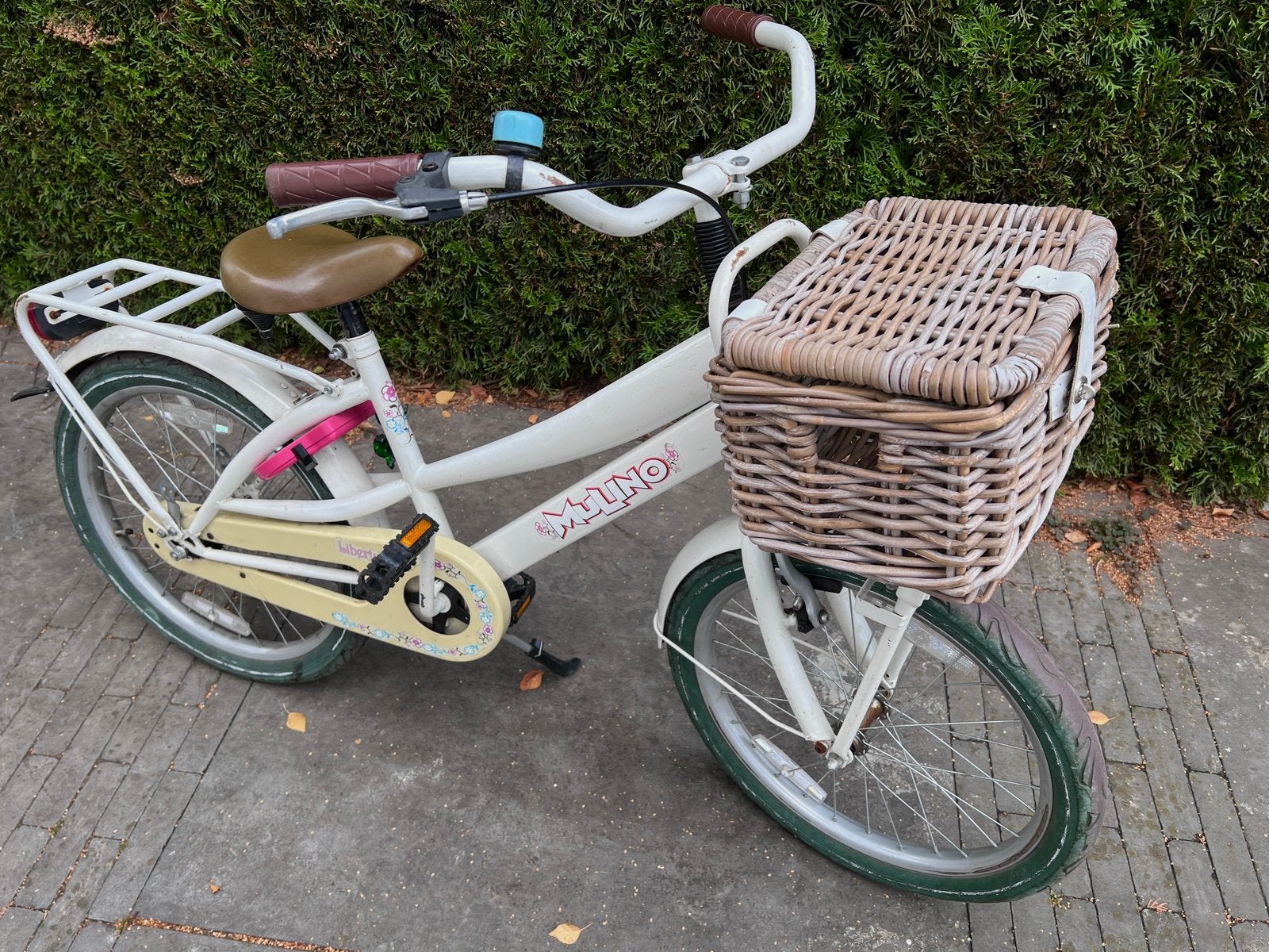 Mulino urban 20 inch meisjesfiets wit, Fietsen en Brommers, Ophalen, Terugtraprem, Gebruikt, Handrem