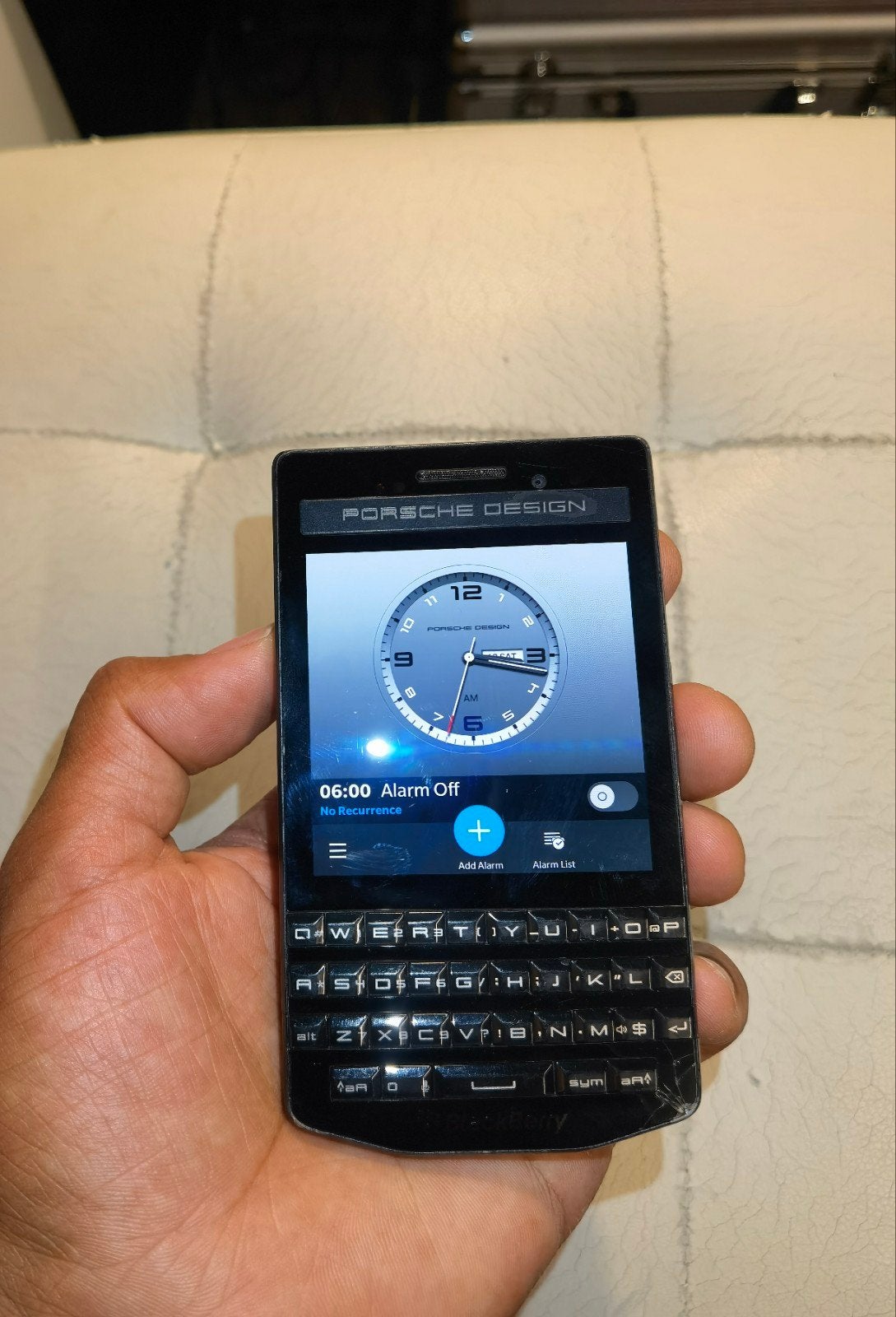 Goedwerkende blackberrys porsche design P'9983

Whatsaapen, Ophalen of Verzenden, Gebruikt