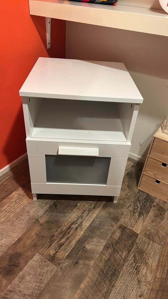 Ikea nachtkastje, Ophalen, Gebruikt, Hout, Minder dan 45 cm