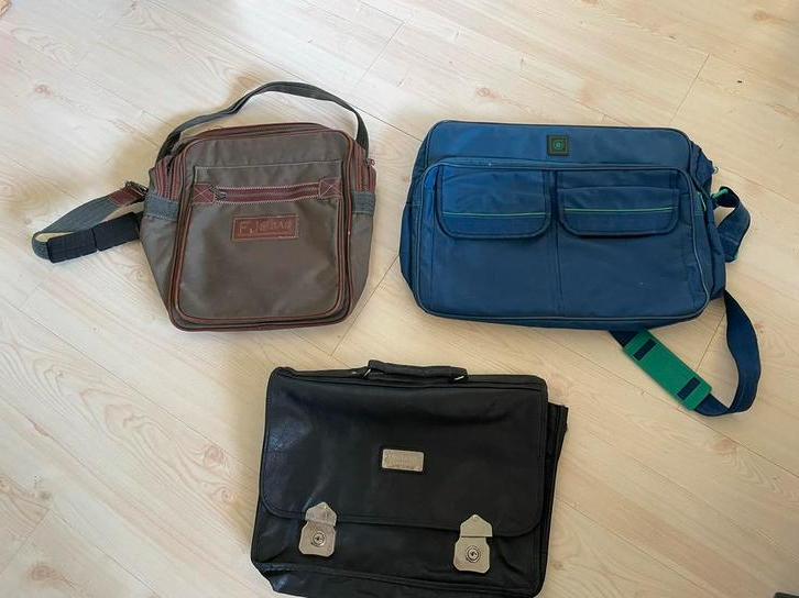 Diverse tassen: schoudertassen en laptoptas, Ophalen of Verzenden, Gebruikt, Overige kleuren, Overige merken