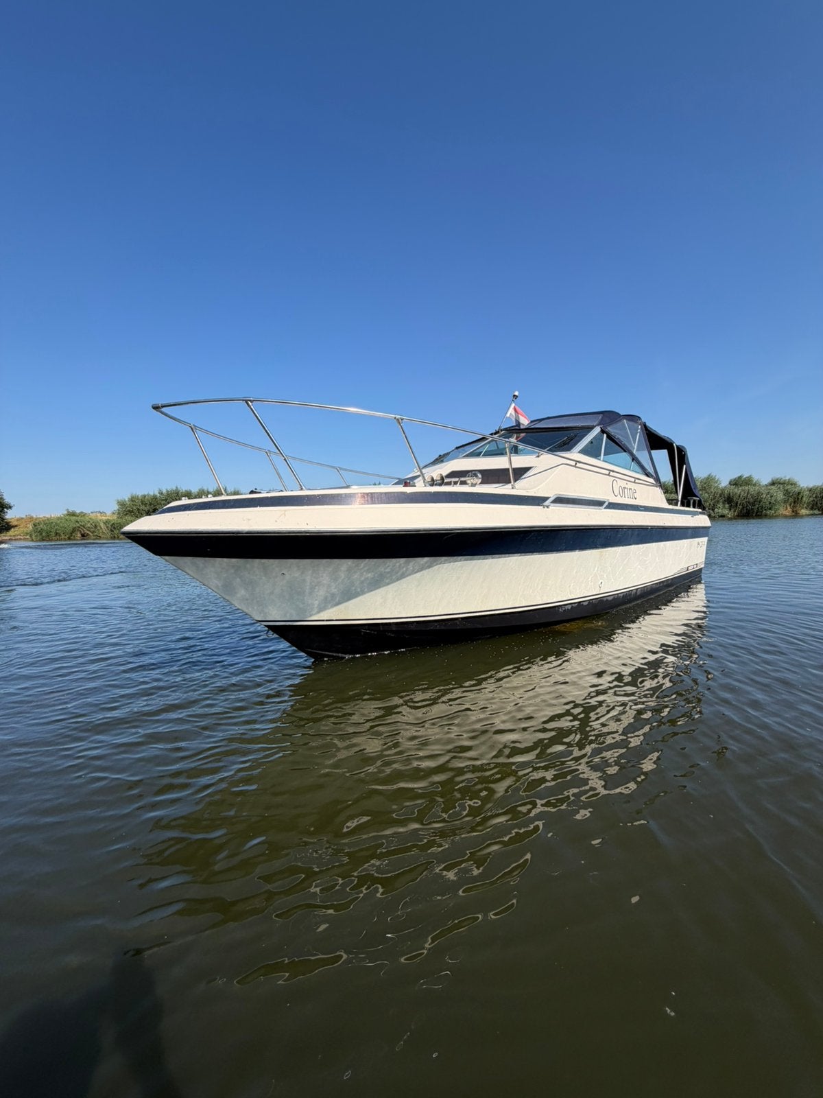 CENTURY 8.30m Mercruiser V8 240pk Boegschroef, Gebruikt, Walstroom, Polyester, Benzine