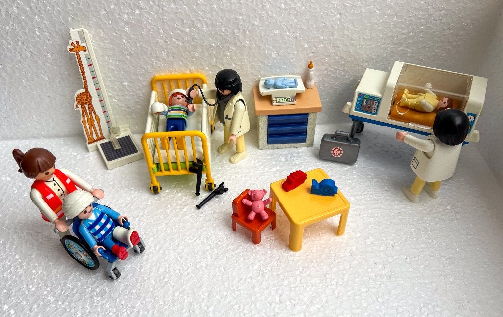 Playmobil Groot Kinderziekenhuiskamer, Ophalen of Verzenden, Zo goed als nieuw, Complete set