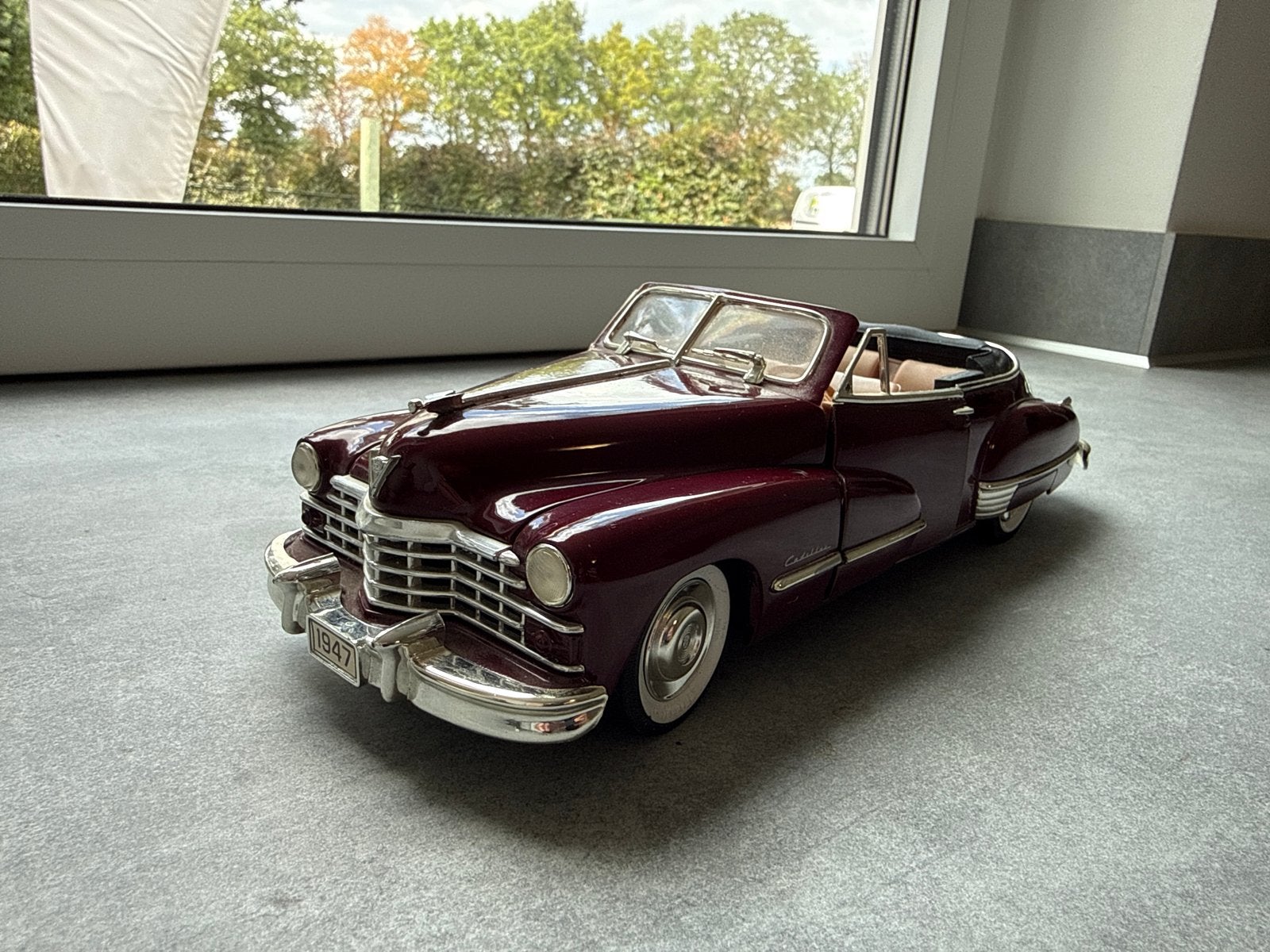 Maisto Cadillac Series 62 Convertible 1947 - Diecast Model, Ophalen of Verzenden, Zo goed als nieuw, Auto, Maisto
