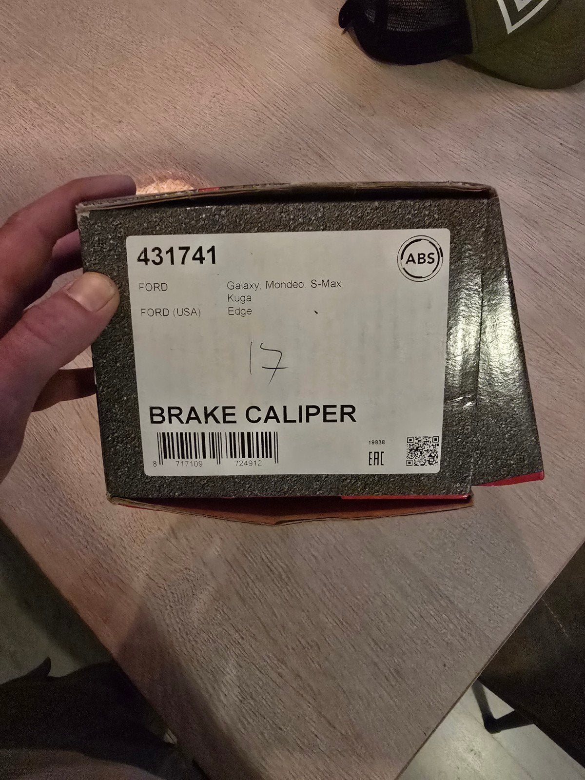Foto 3 van Remklauw links achter Ford Kuga 2018 1.5 EcoBoost