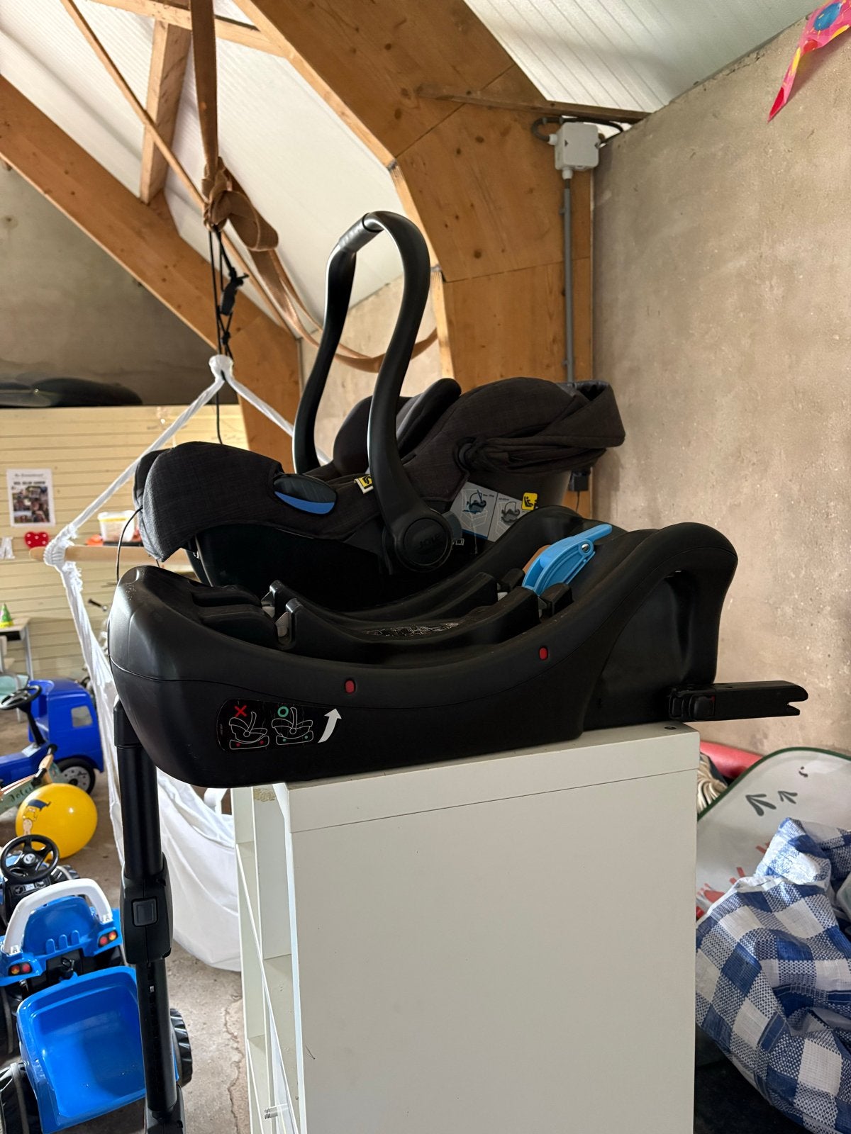 2 Joie Maxi Cosi i-Gemm met Isofix base, Kinderen en Baby's, Autostoeltjes, Gebruikt, Isofix, 0 t/m 13 kg, Ophalen