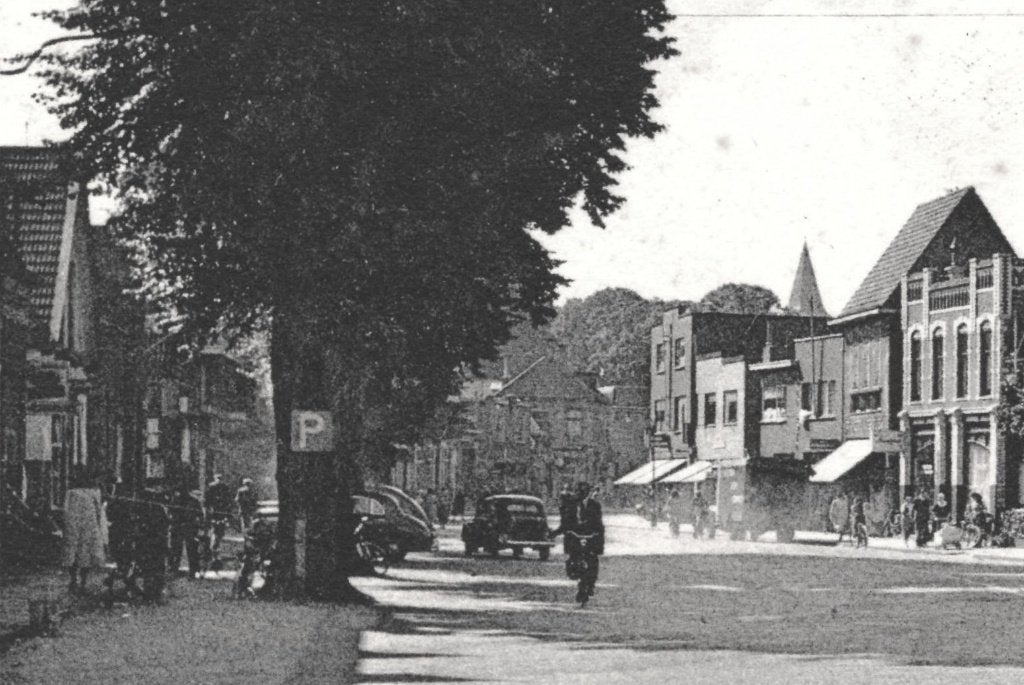 967630	Emmen	40-50 D 	Hoofdstraat	Leuke kaart Onbeschreven, Ophalen of Verzenden, 1940 tot 1960, Ongelopen, Drenthe