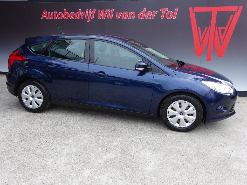Ford Focus 1.6 ECOBOOST TREND | NAVI | CRUISE | TREKHAAK | N, Stof, Zwart, 4 cilinders, 150 pk