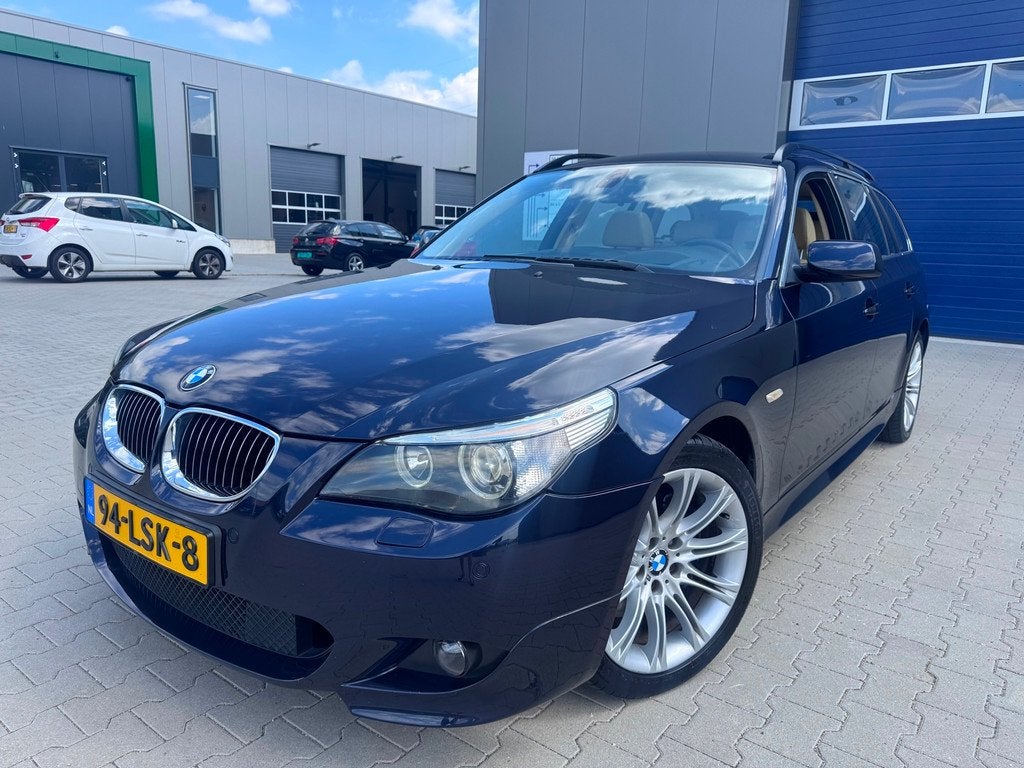 BMW 5-serie Touring 545i High Executive M-pakket panoramadak, Auto's, BMW, Automaat, Achterwielaandrijving, Gebruikt, 1700 kg