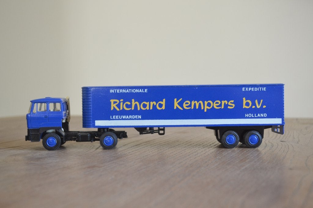 DAF 2800 Lion Car Richard Kempers, Hobby en Vrije tijd, Modelauto's | 1:50, Ophalen of Verzenden, Zo goed als nieuw, Bus of Vrachtwagen