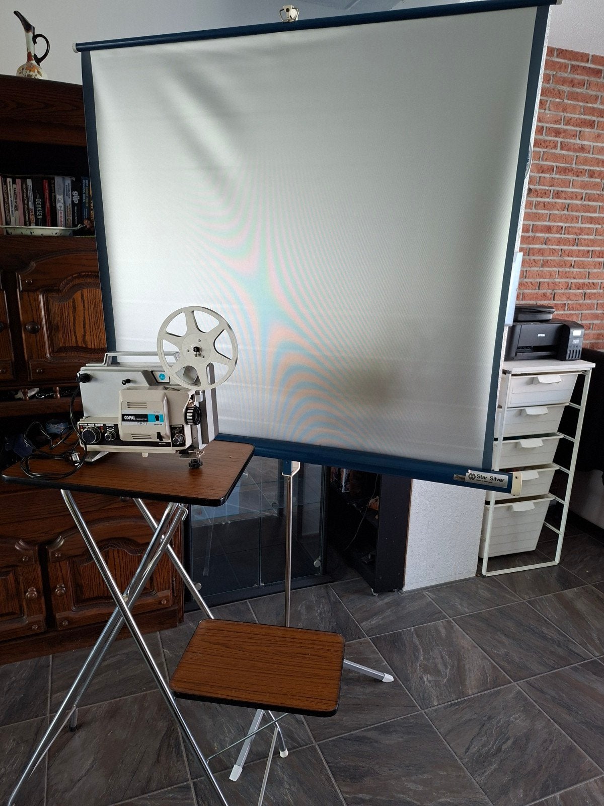 Vintage Filmprojector met Scherm en Tafel, Ophalen, Eumig, Overige resoluties, Gebruikt