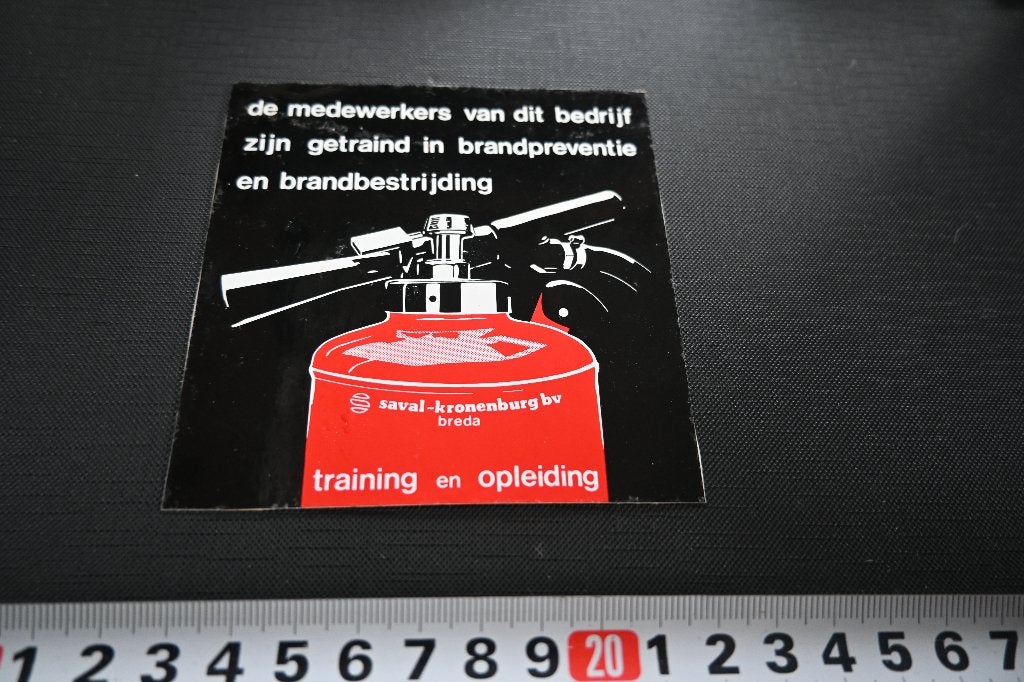 sticker breda saval-kronenburg training en opleiding, Ophalen of Verzenden, Zo goed als nieuw