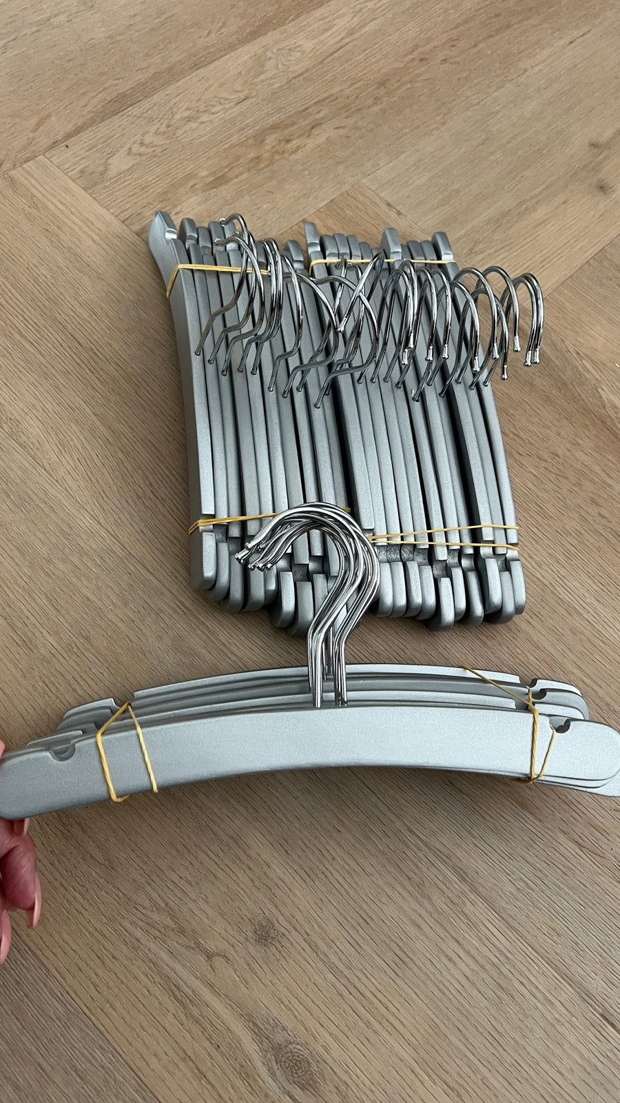 30 stuks babykledinghangers kleerhangers, Ophalen of Verzenden, Zo goed als nieuw, Jongetje of Meisje