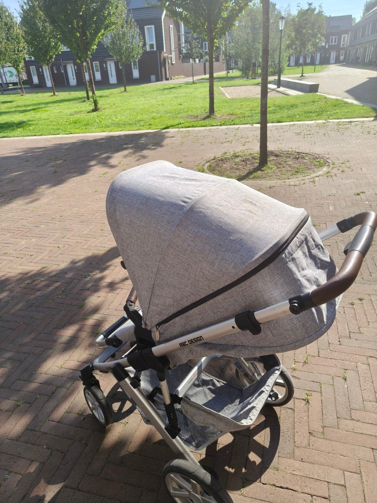 Foto 5 van ABC Design kinderwagen. Complete set van baby tot peuter