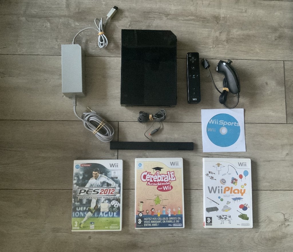 Complete Nintendo Wii Set met o.a. Wii sports, Ophalen of Verzenden, Zo goed als nieuw, Met 1 controller, Met games