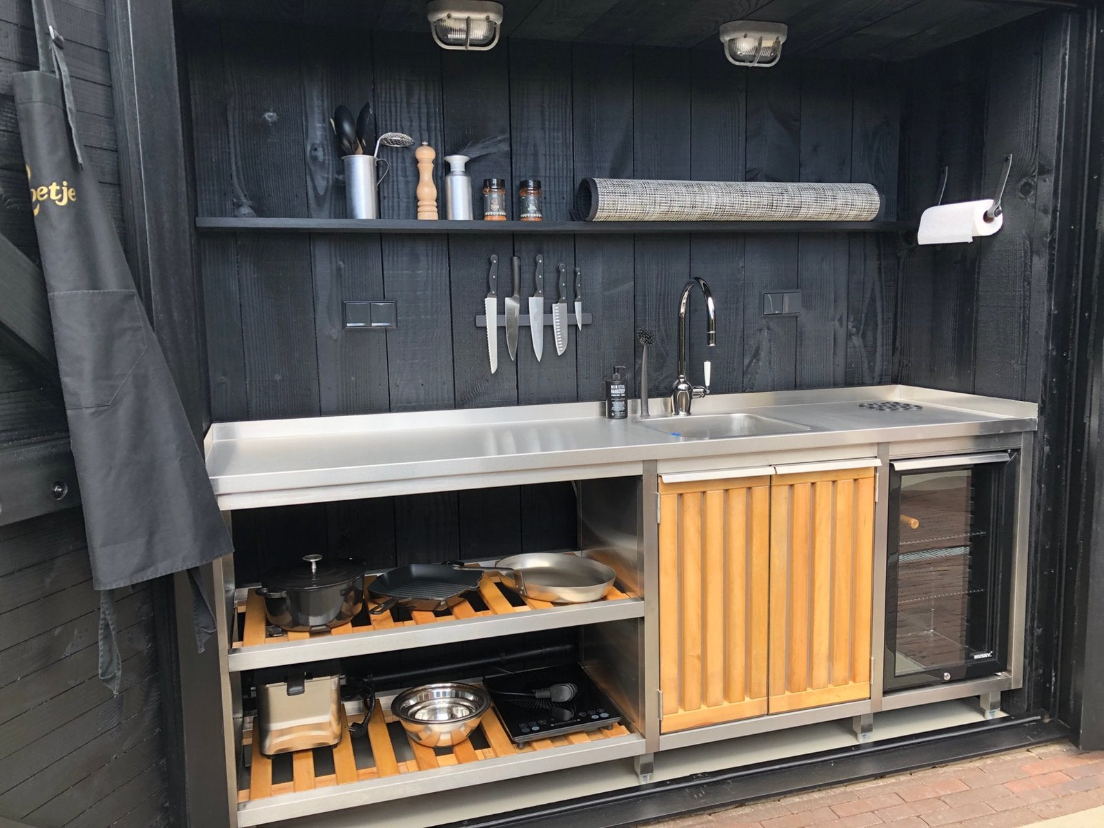 Buitenkeuken Outdoorkitchen maatwerk, Ophalen, Nieuw, Houtskool